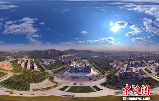 图为，山东师范大学长清湖校区俯瞰图。　山东师范大学供图 摄